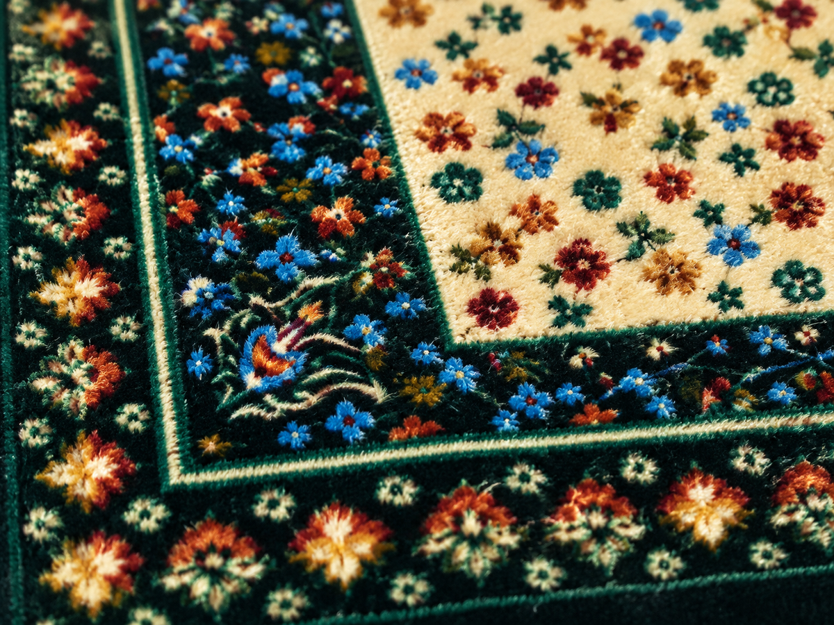 Premium Velvet Prayer Mat (Janamaz)